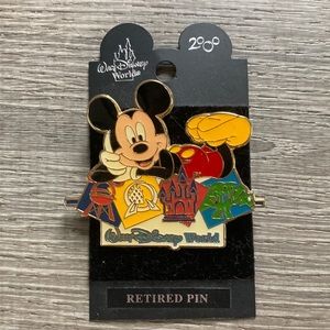 Retired 2000 Walt Disney Pin